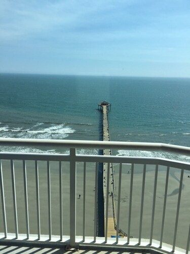 Oceanfront Penthouse Suite - Prince Resort