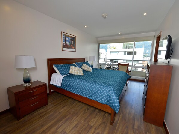 3 bedrooms, in-room safe, desk, iron/ironing board