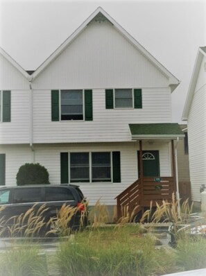 Exterior - Family Friendly Townhome W/POOL In Ocean City, Md. (Ocean City)