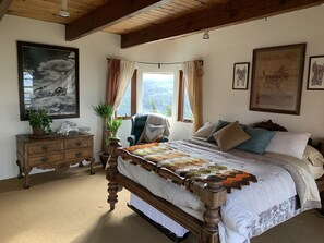 7 bedrooms, iron/ironing board, free WiFi, bed sheets