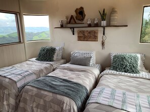 7 bedrooms, iron/ironing board, free WiFi, bed sheets