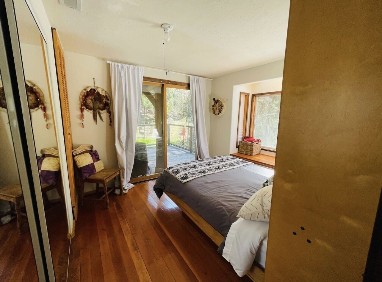 Cozy, Private House With Hot Tub on 2 Acres