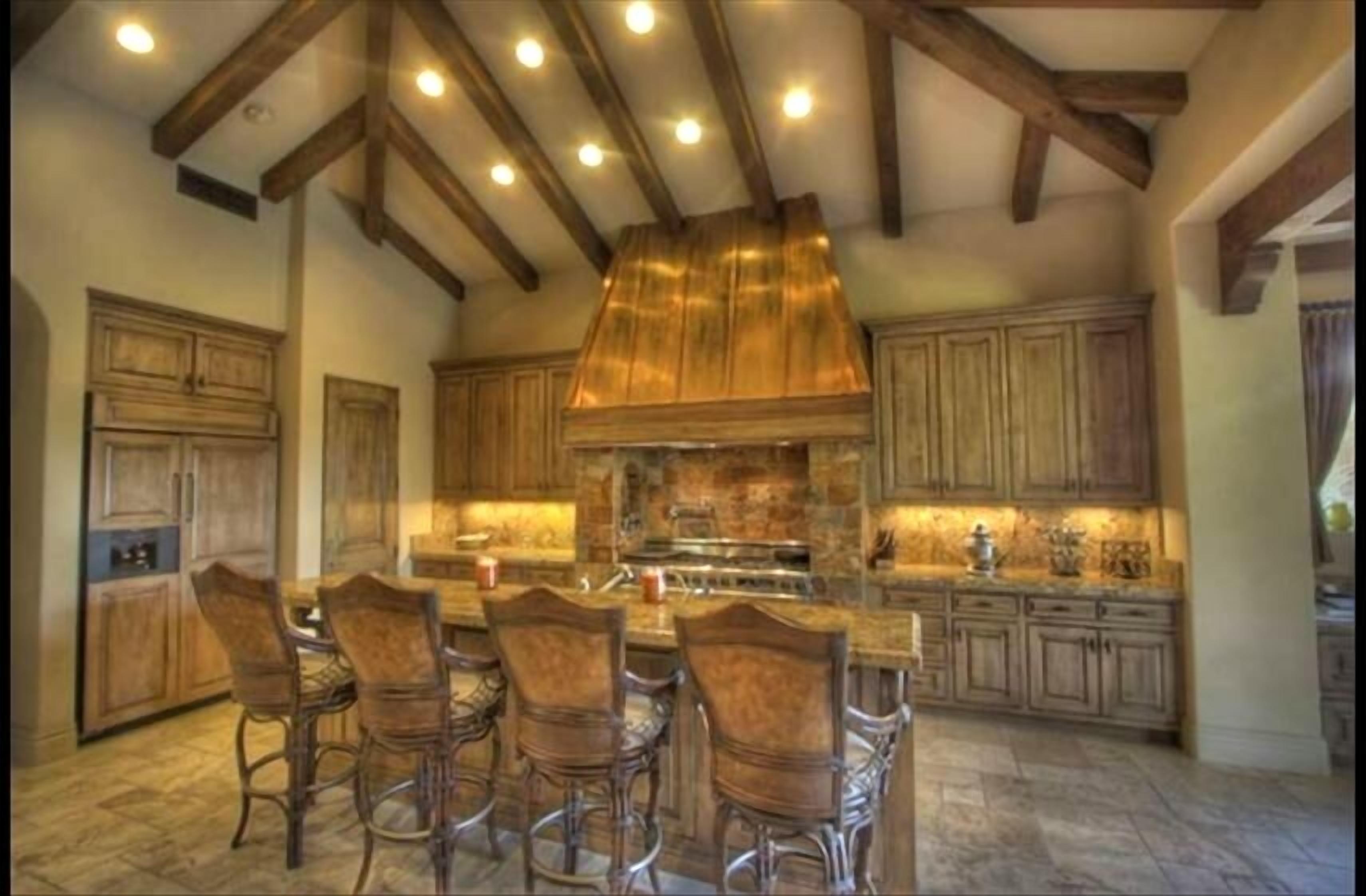 Family Vacation Estate / 8,296 sq. ft. / 8 Bedroom Suites / 6 Bathrooms  