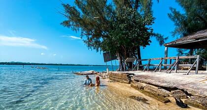 Impresionante propiedad frente a la playa en Joyuda, Cabo Rojo