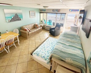 1 bedroom, iron/ironing board, free WiFi, bed sheets - Absolutely Beautiful Oceanfront 1 Bedroom Condo. (Panama City Beach)