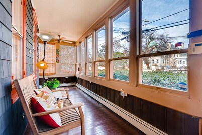 Charming Historic Annapolis Home With Two Off-street Parking Places!