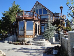 Exterior - Sledding hills, amazing views, game room, Ski & Sky Park min away! (Running Springs)