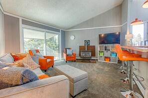 TV