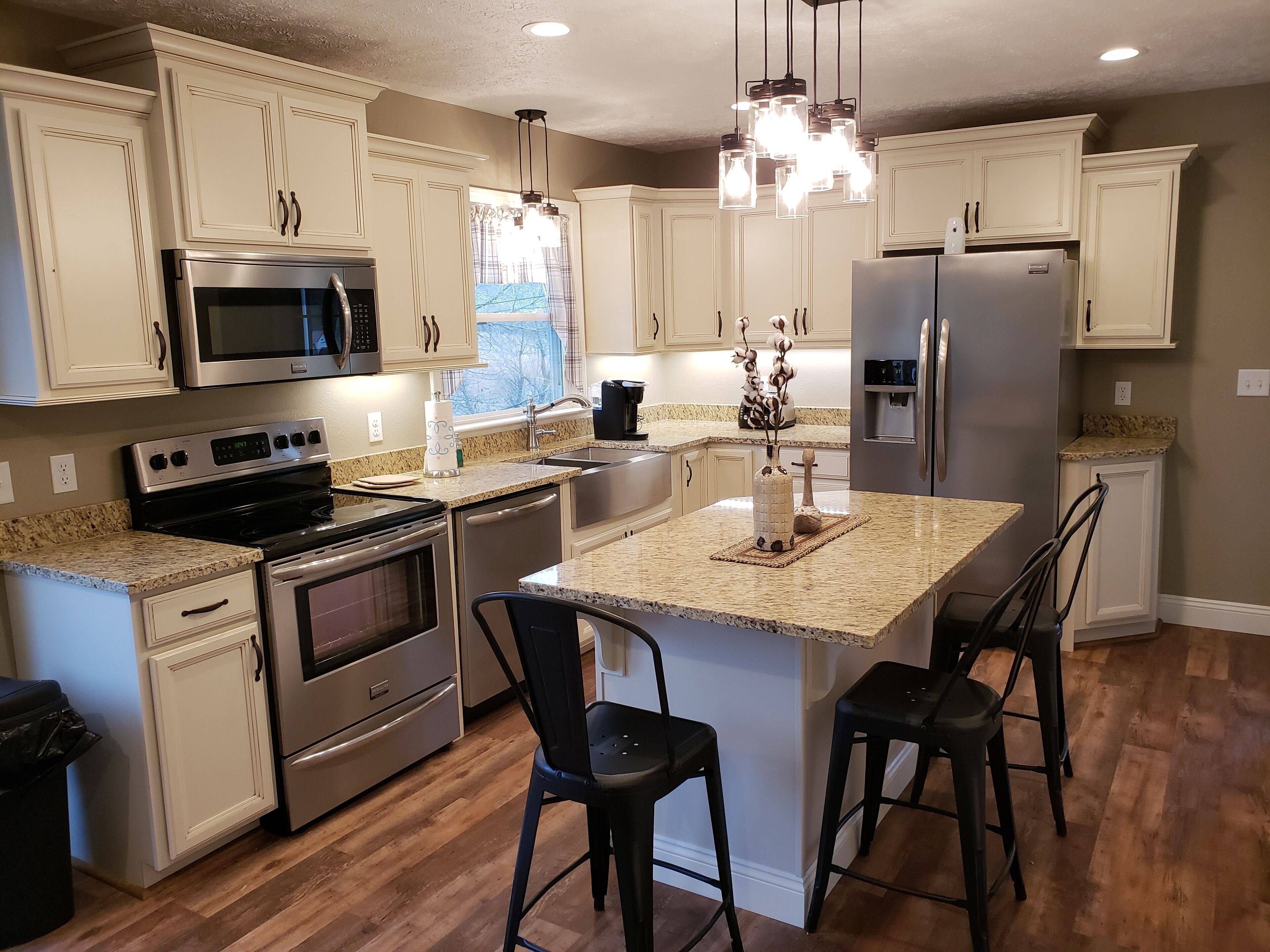 The Hummingbird House ...On The Farm