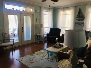 Älytelevisio, takka, DVD-soitin