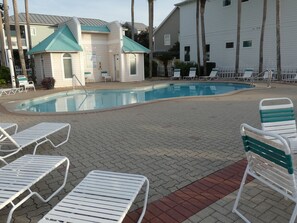 Pool - 'Day Dream' Beach House Half Block to Destin Beach  Freshly Remodeled (Destin)