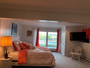 5 bedrooms, iron/ironing board, free WiFi, bed sheets