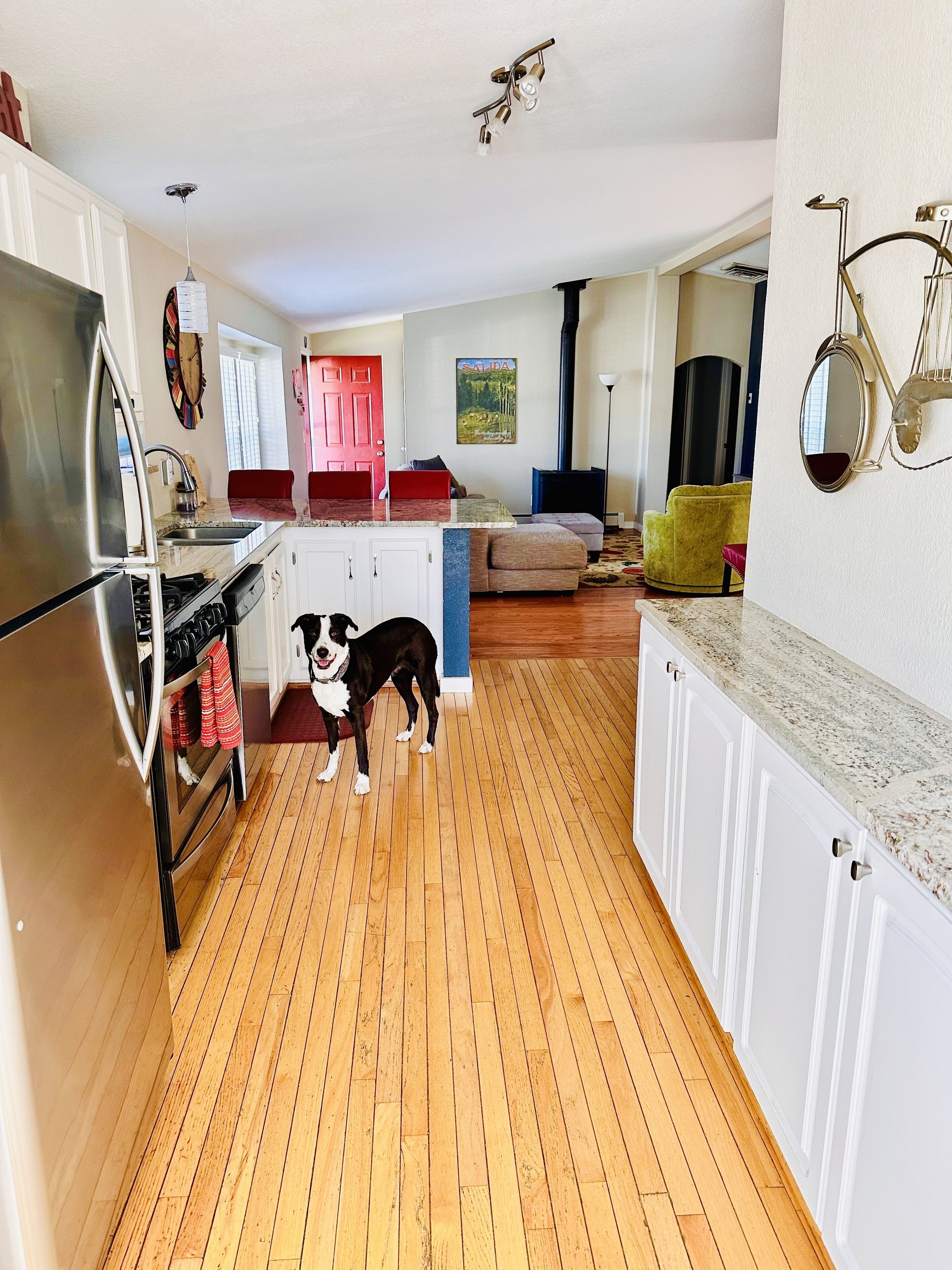 Discounted November Rates! Multi-family, pets, HOT TUB!