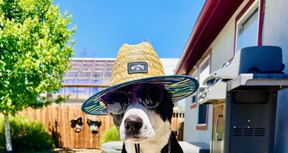 Book NOW for Holidays and Skiing Monarch! Multi-family, pets allowed, HOT TUB!