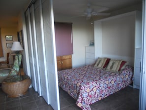 2 bedrooms, in-room safe, iron/ironing board, WiFi - Hidden Paradise Found with Aloha Spirit and Great Summer Rates!  Weekly discount (Kailua-Kona)
