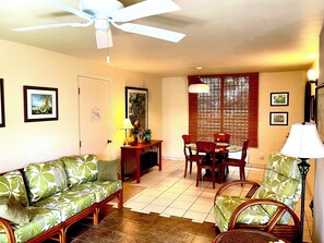 TV, DVD player, books, stereo - Hidden Paradise Found with Aloha Spirit and Great Summer Rates!  Weekly discount (Kailua-Kona)