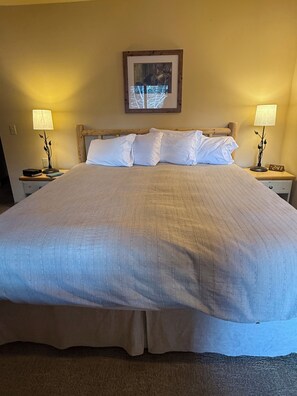 Bügeleisen/Bügelbrett, kostenloses WLAN, Bettwäsche