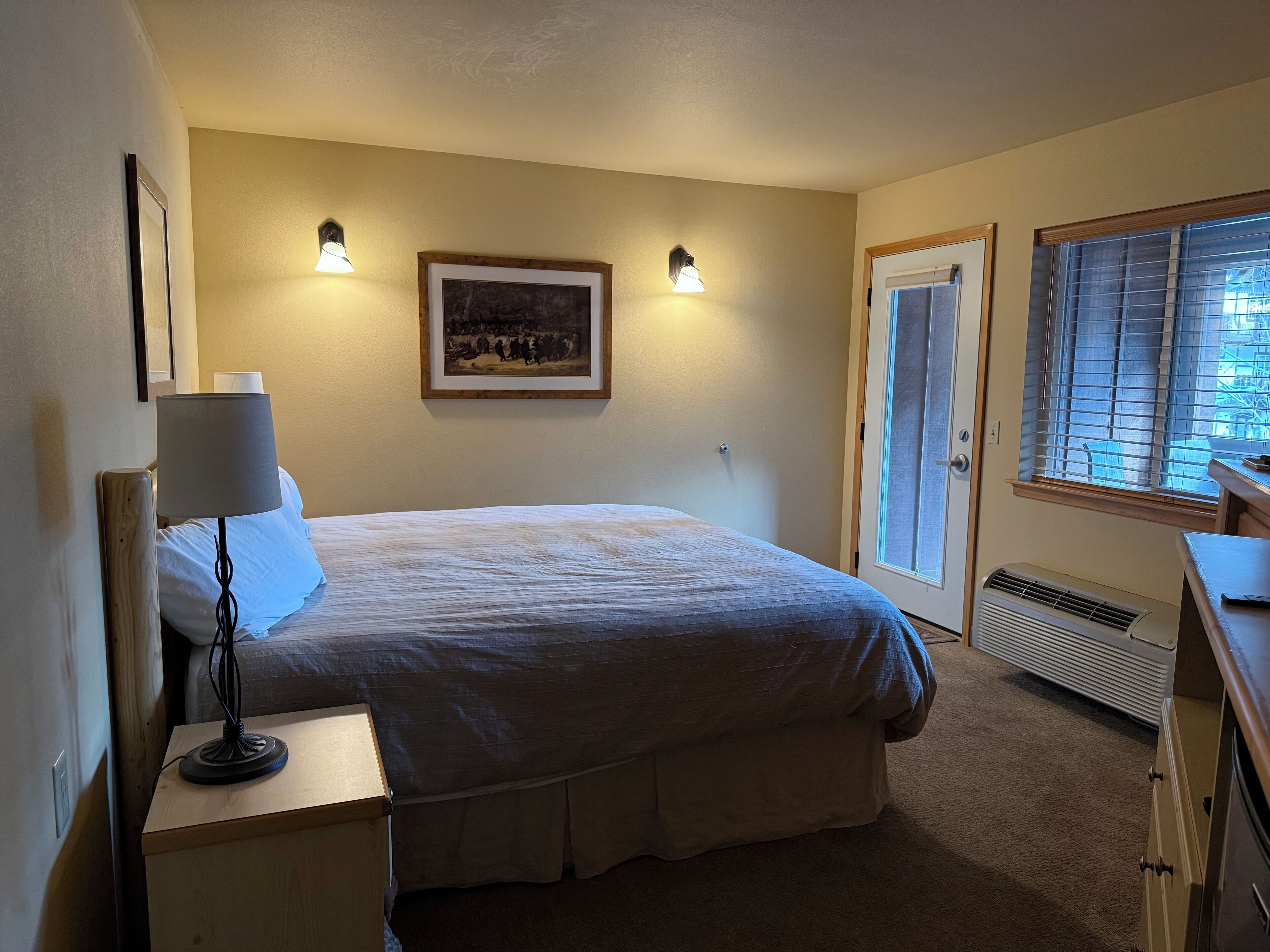 熨斗/熨衣板、免费 WiFi、床单