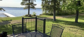The Point- Between 2 shores, sand beach, canoe, cozy, click pic for Fall deals