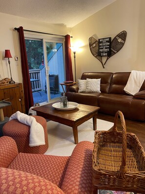 Televisie en een open haard