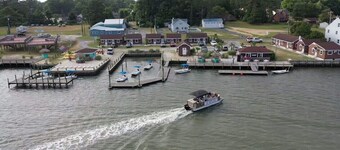 2BR Waterfront Cottage with the Most Spectacular View of  lighthouse!