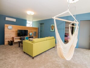 スマートテレビ、書庫、ステレオ