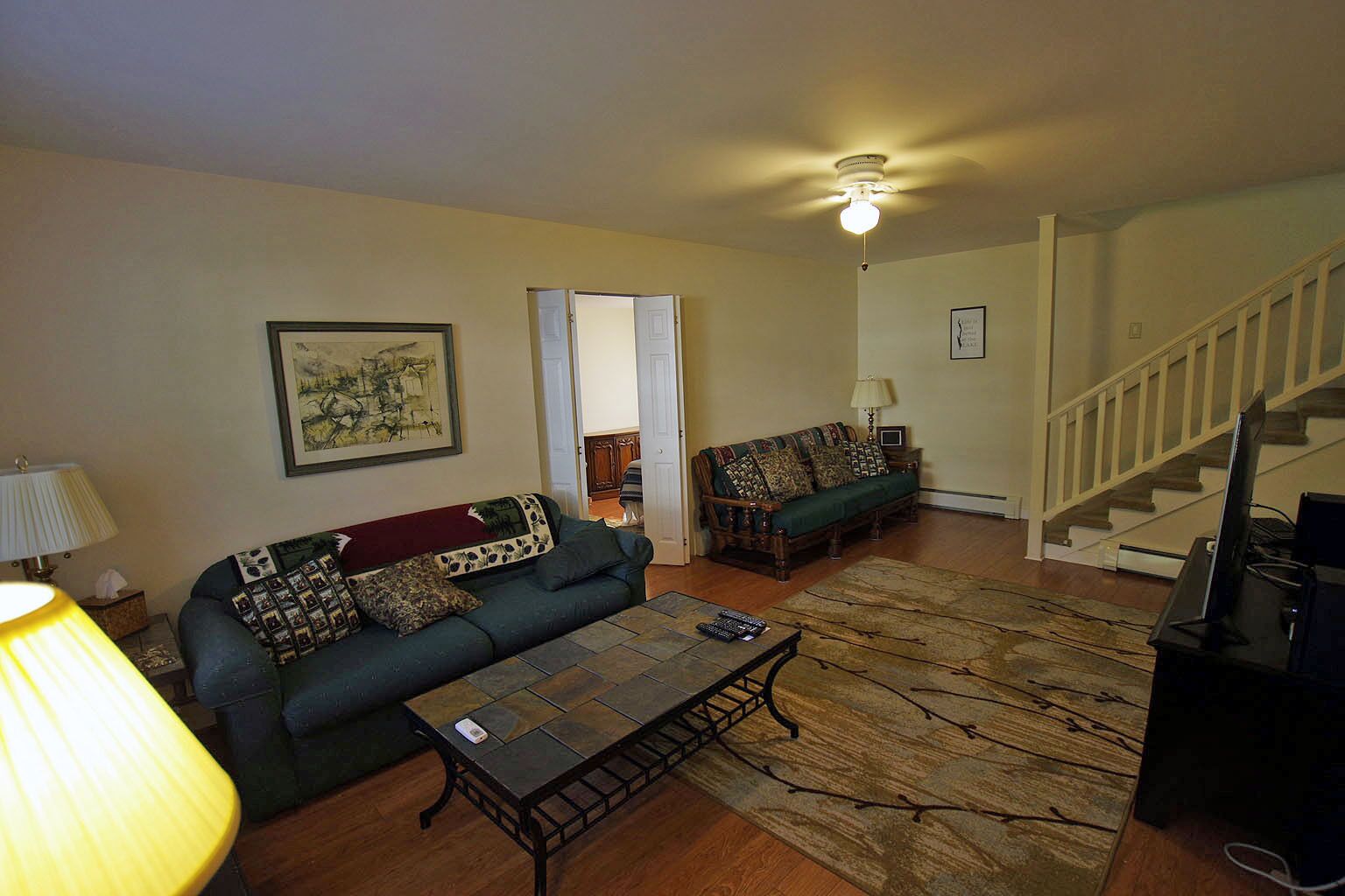 Renovated Family Home, Center Of Town, 4 Bedroom, Cable/Wifi, Yard, Fire Pit