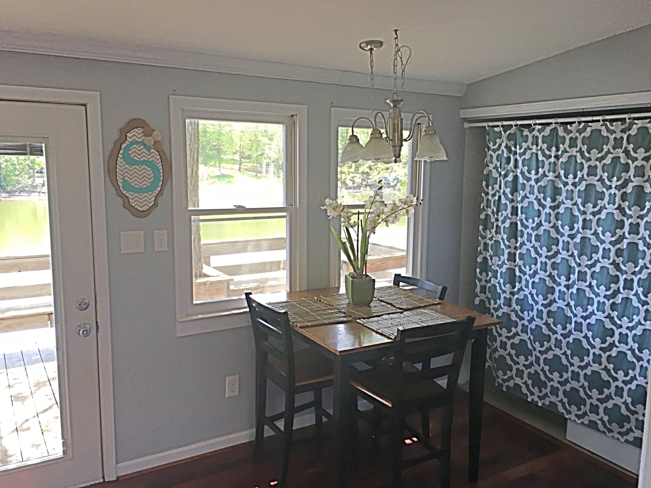 Adorable Cabin on High Rock Lake, Book your summer vacation now!