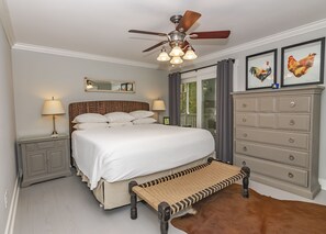 5 slaapkamers, een strijkplank/strijkijzer, wifi, beddengoed