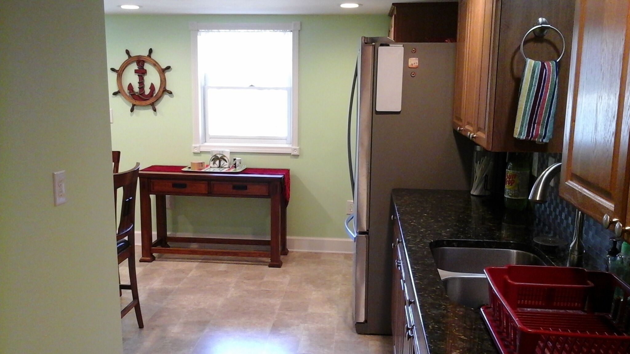 Lakefront Living! Paddle boat, Canoe, Fishing, and More! Sleeps 12!