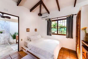 4 dormitoris, caixa forta a l'habitació, wifi gratuïta i roba de llit 