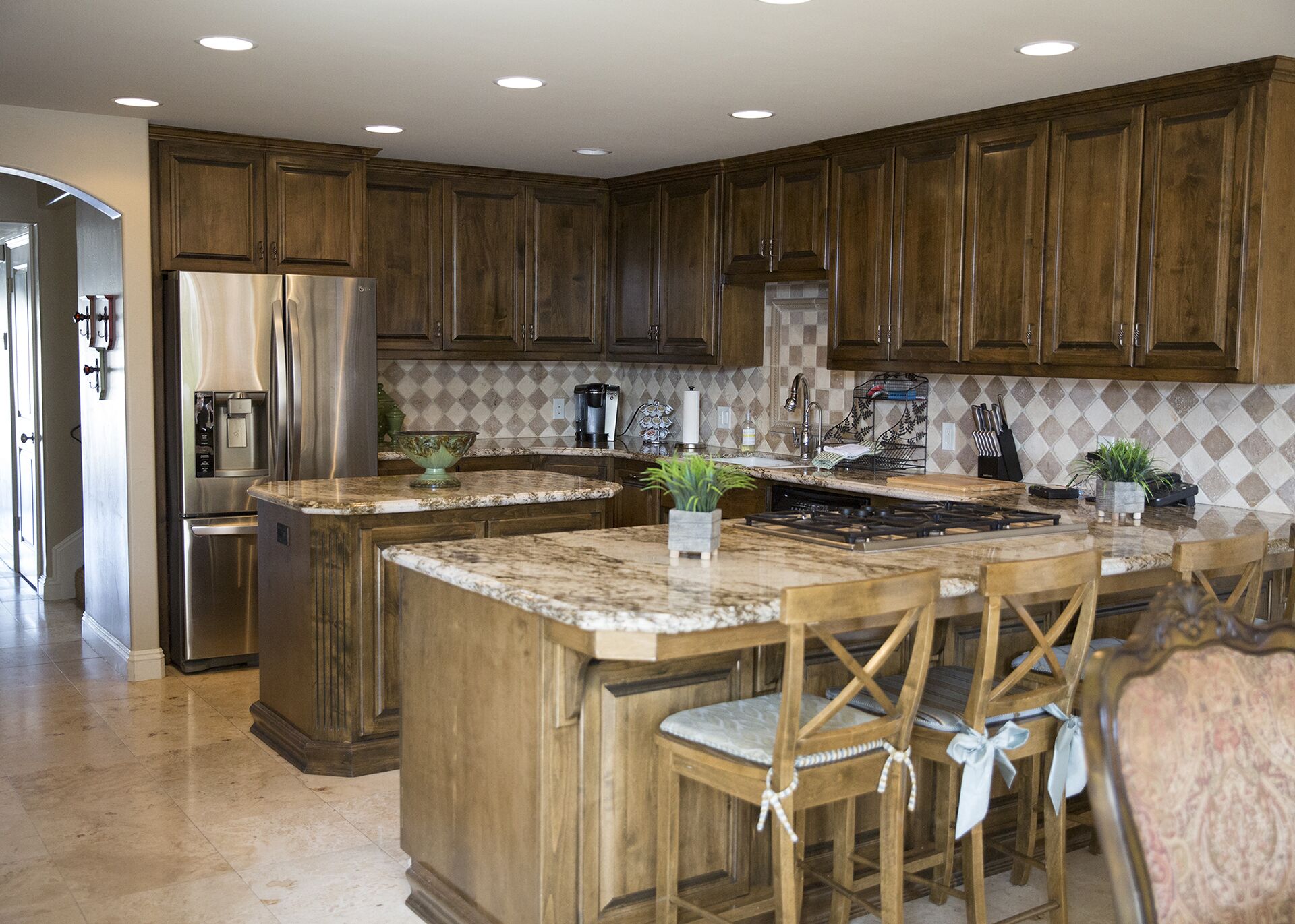 Luxury Home on Oxnard Channel; Walk to Beach, Shop, & Dining