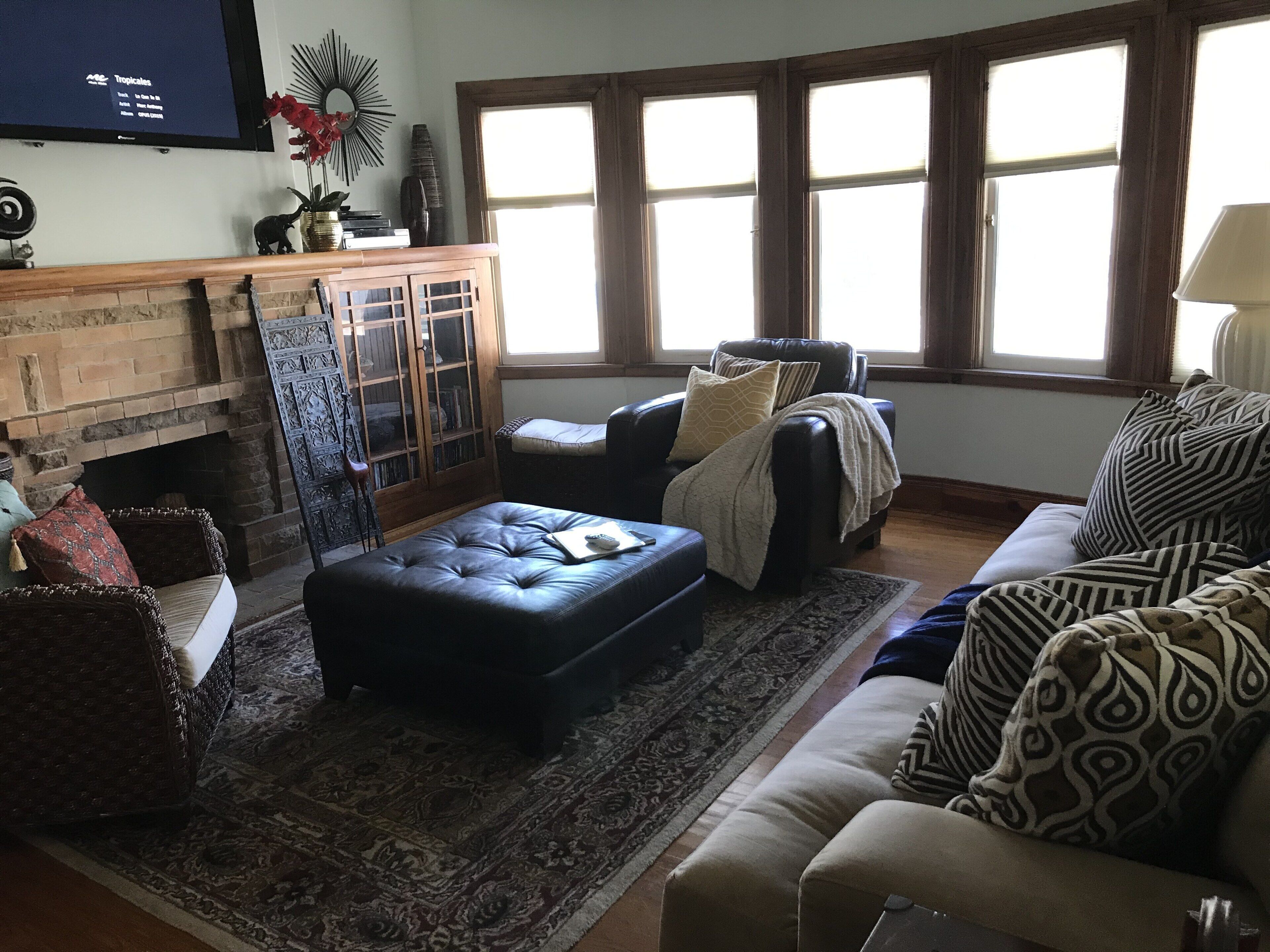 5 MINUTE WALK TO BUSES & BART