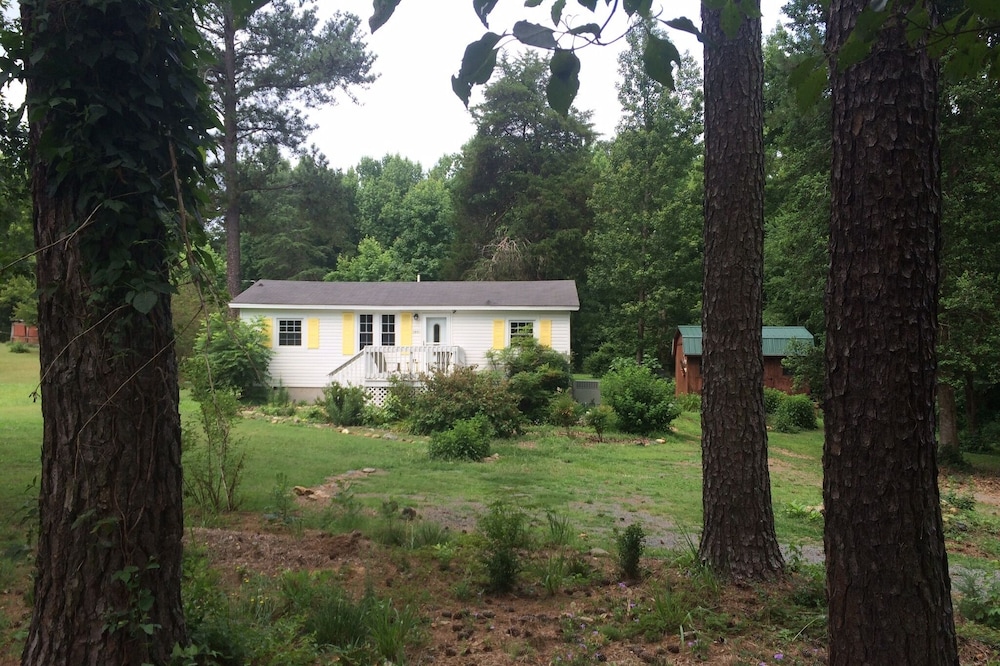 Uwharrie Cottage--Uwharrie National Forest--Badin Lake Area