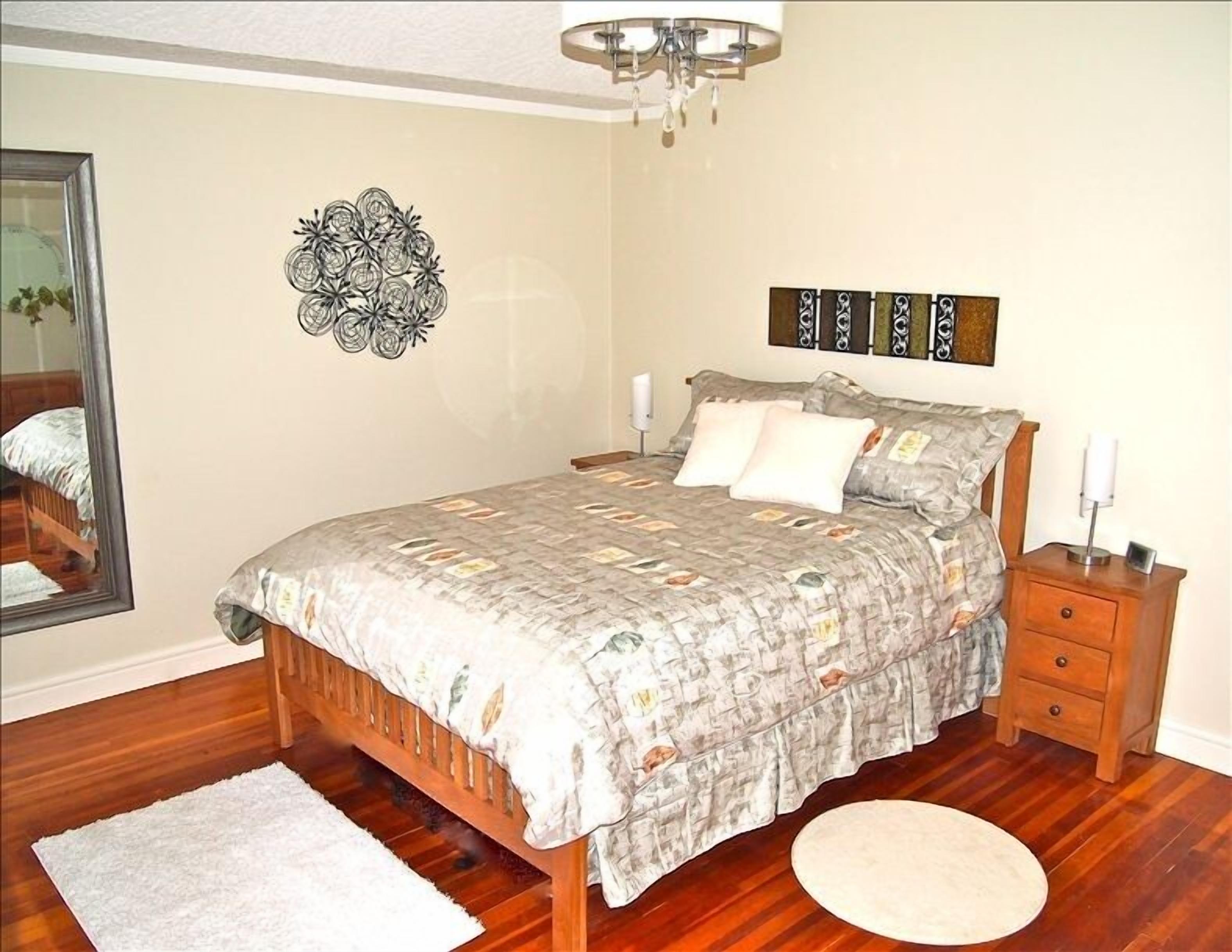 Riverfront Sanctuary~Peaceful & Private~Walk to Downtown Courtenay!!!