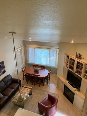 TV, fireplace, video games, DVD player - SKI IN/OUT-WALK TO NORTHSTAR VILLAGE  2 BEDROOM+LOFT (Northstar)