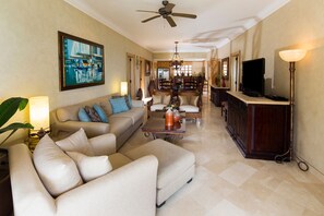 TV, DVD player, stereo - Cabo Oceanfront Oasis: Your Private Paradise - Villa La Estancia 1301 (Cabo San Lucas)