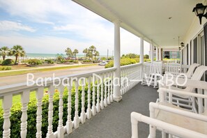 Property grounds - Pet-Friendly Ocean Front Condo-Balcony - Overlooking ocean. (Myrtle Beach)