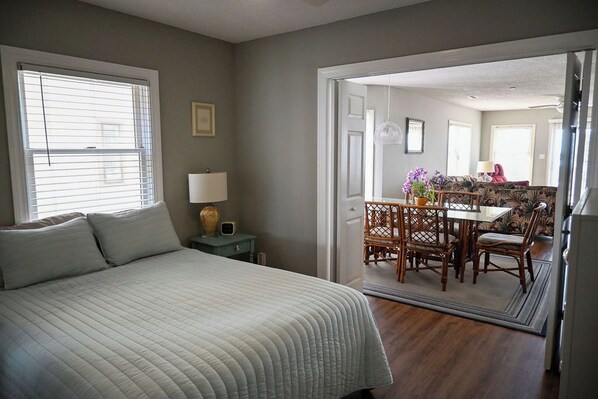 3 bedrooms, iron/ironing board, free WiFi, bed sheets