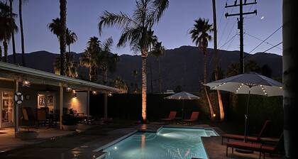Private Warm Sands-Great Views, Mid Century, Close to Downtown