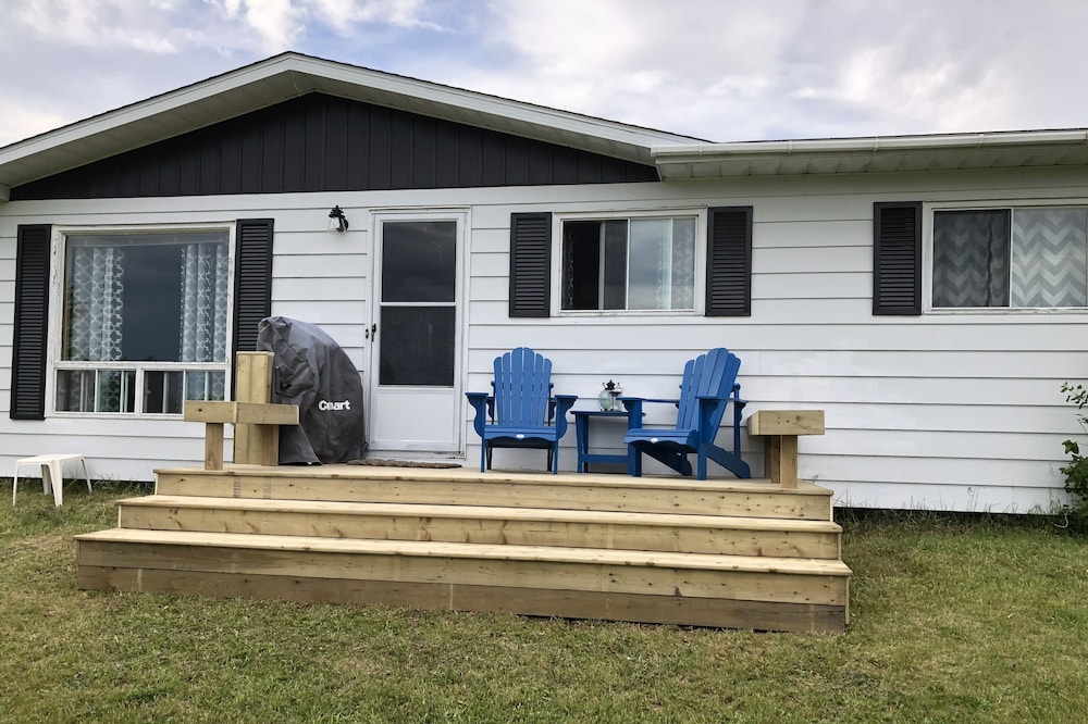 Peaceful Pet Friendly Home