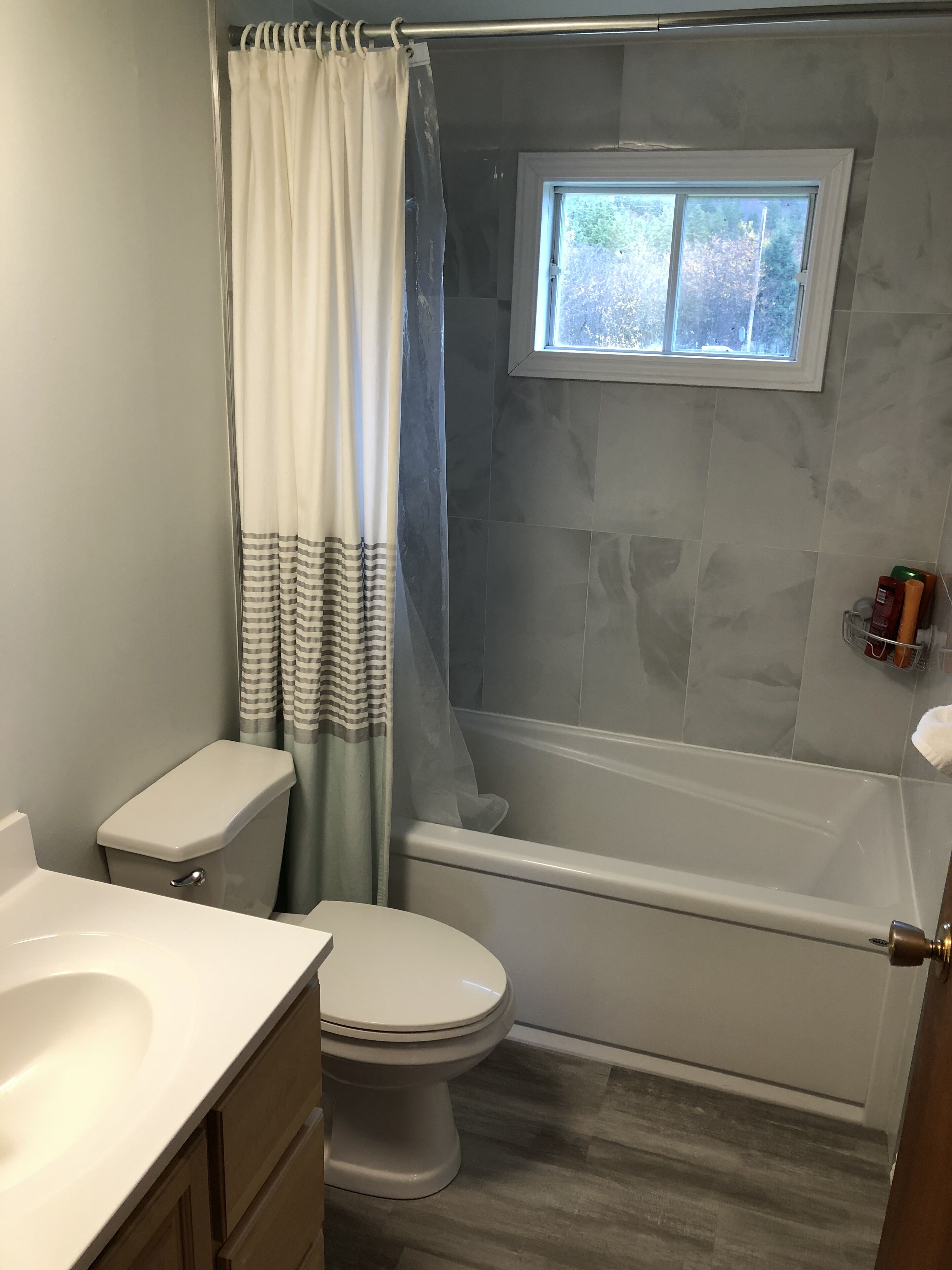 Peaceful Pet Friendly Home