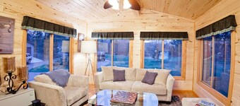 Kabekona Bay on Leech Lake. 3 miles to downtown Walker, MN. West-facing sunset!