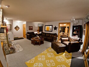 Interior - Kabekona Bay on Leech Lake. 3 miles to downtown Walker, MN. West-facing sunset! (Walker)