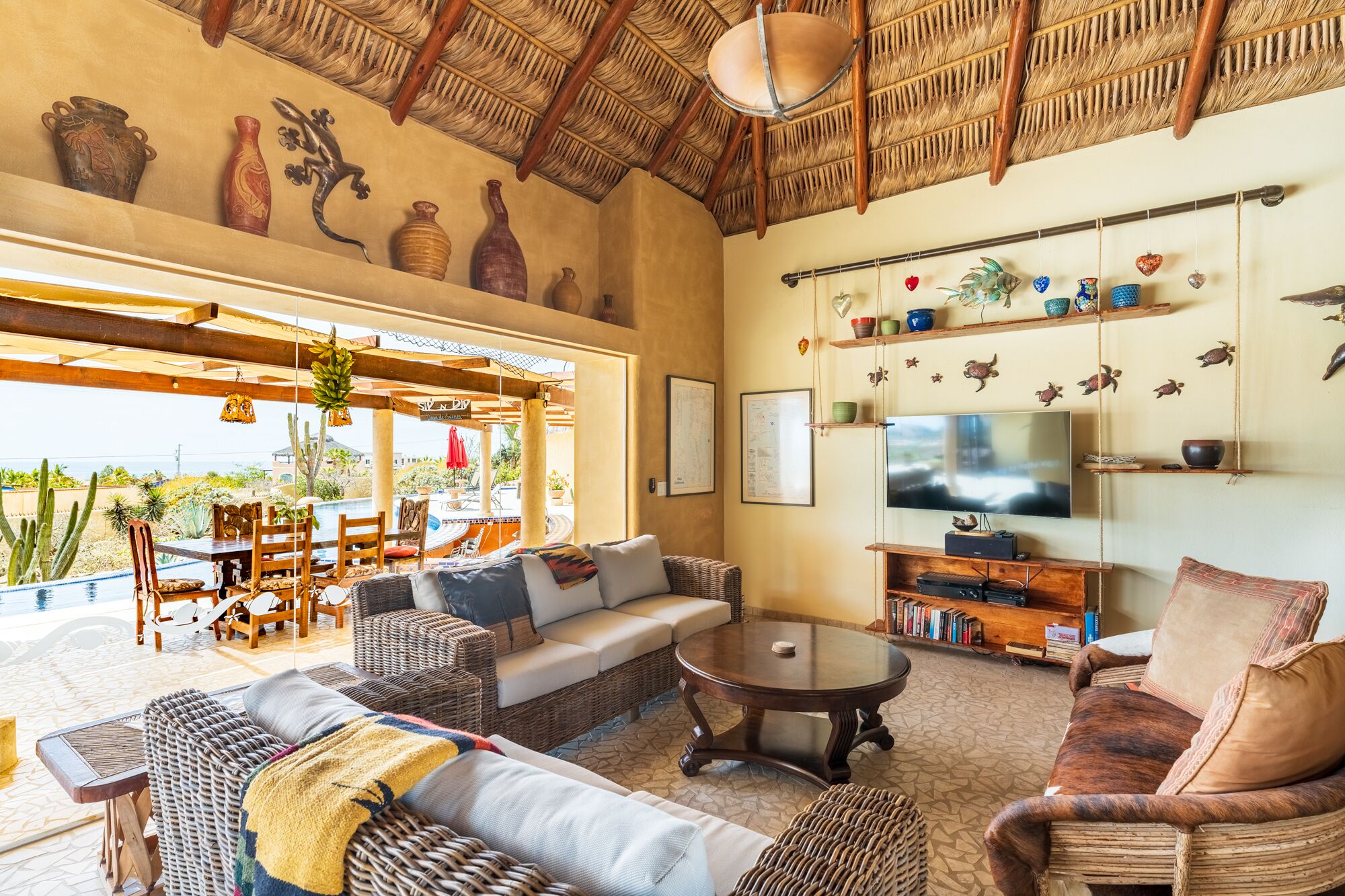  Three Bedroom Resort Home, Big Ocean Views, Heated Salt Water Olympic Lap Pool