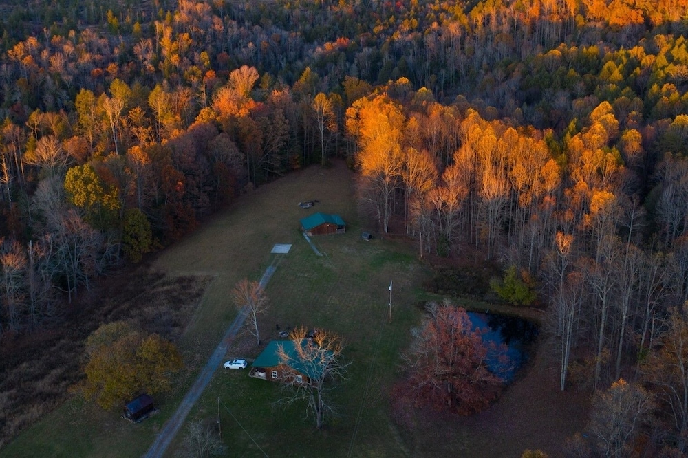 Fern Creek Cabins @ New River Gorge, Secluded, White Water, Hiking, Hot Tub.