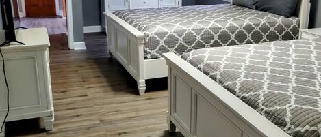 6 bedrooms, iron/ironing board, free WiFi, bed sheets