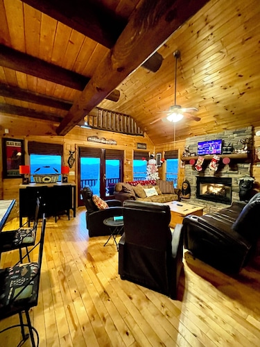 April 55% OFF ❤️BESTMtnView-Adult PoolTable-PingPong-Foosball-Playground-Hottub