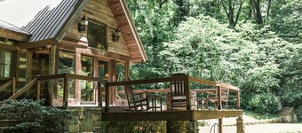 Breathtaking Luxury Log Cabin on TN Horse Farm