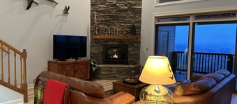 Unforgettable、Unobstructed Views @ The Reserve Atop Sugar Mt 0 4 miスロープから